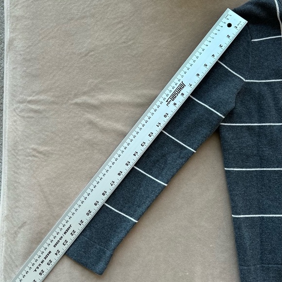 Charter Club Women's Windowpane Button Up Long Sleeve Cardigan Sweater Medium - Picture 8 of 8